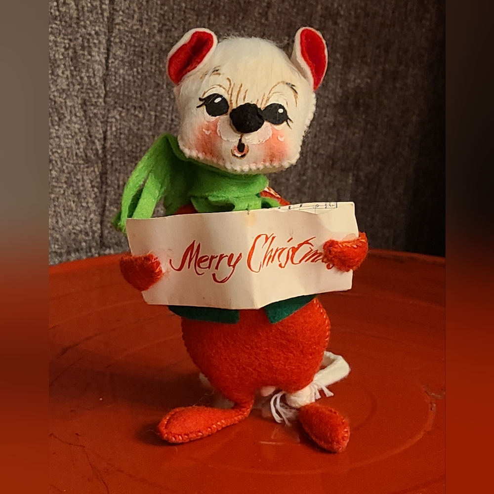 Vintage Annalee 7" Mouse Christmas Carol Mobilitee Doll